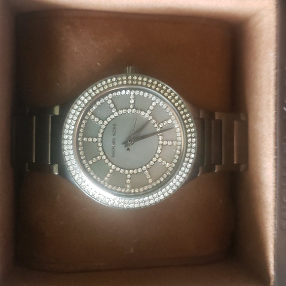 NIB Michael Kors Kerry Grey Crystal-set Dial Watch - Picture 6 of 11